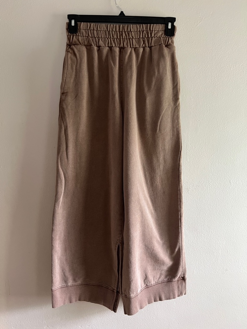 Out From Under brown sweat pants size xs
